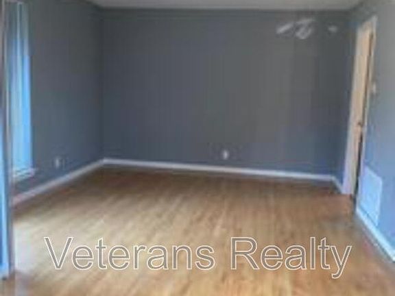 4th image of 210 Lanai Vlg #C