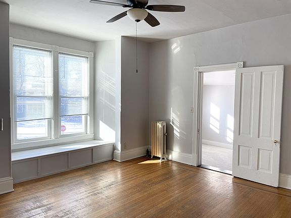 2nd image of 904 Raymond Ave #2375-4