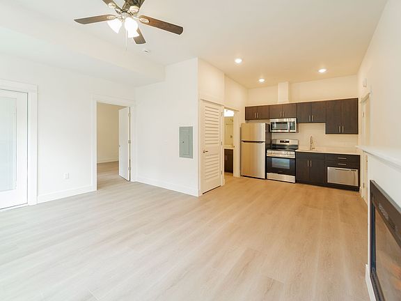 4th image of 1600 SE Lava Dr #102