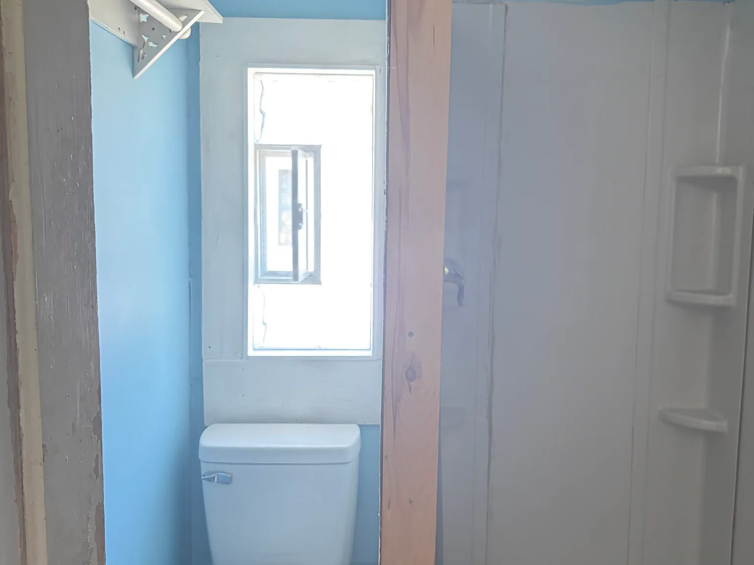 3 bed, 1060 sqft, $2,100 — Photo 3