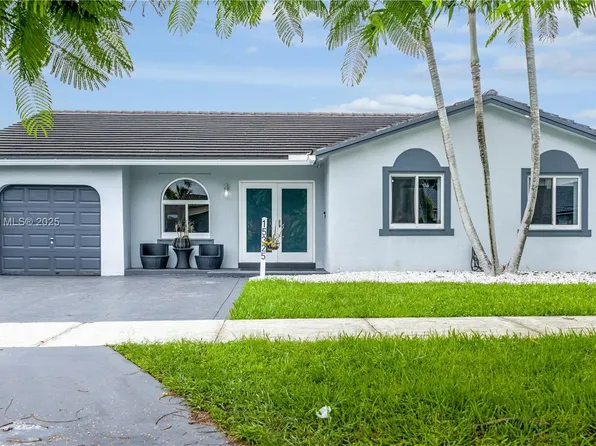 15325 SW 178th Ter, Miami, FL 33187