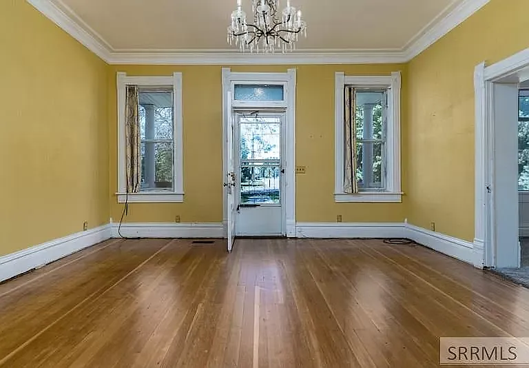 7 bed, 3600 sqft, $2,500 — Photo 4