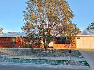 605 Estrellita Dr, Roswell, NM 88201