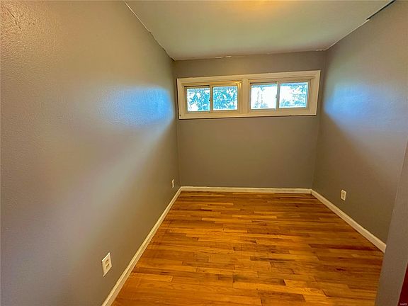 5th image of 9707 Miriam Ave