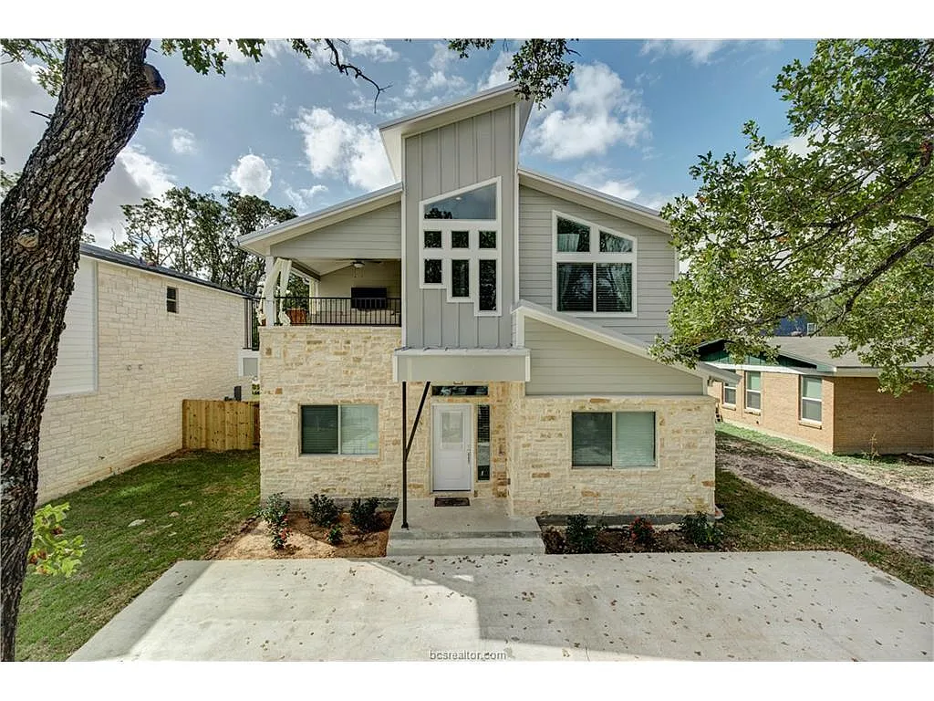 Building Photo - 4308 Oaklawn St