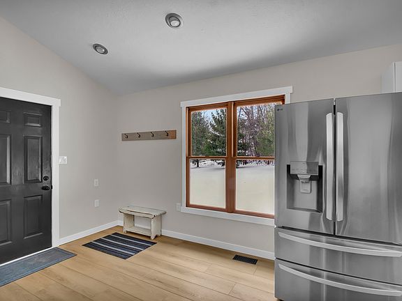 5th image of 1405 E County Road 100 S