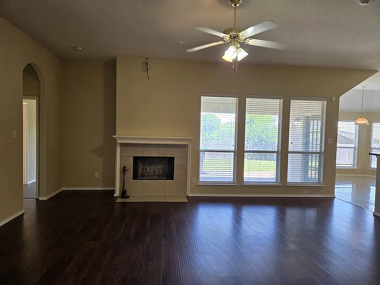 12100 Worthwood St — Photo 28
