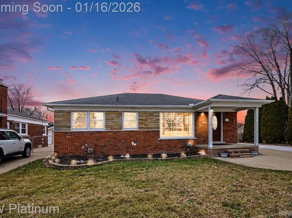 22812 Doremus St, Saint Clair Shores, MI 48080