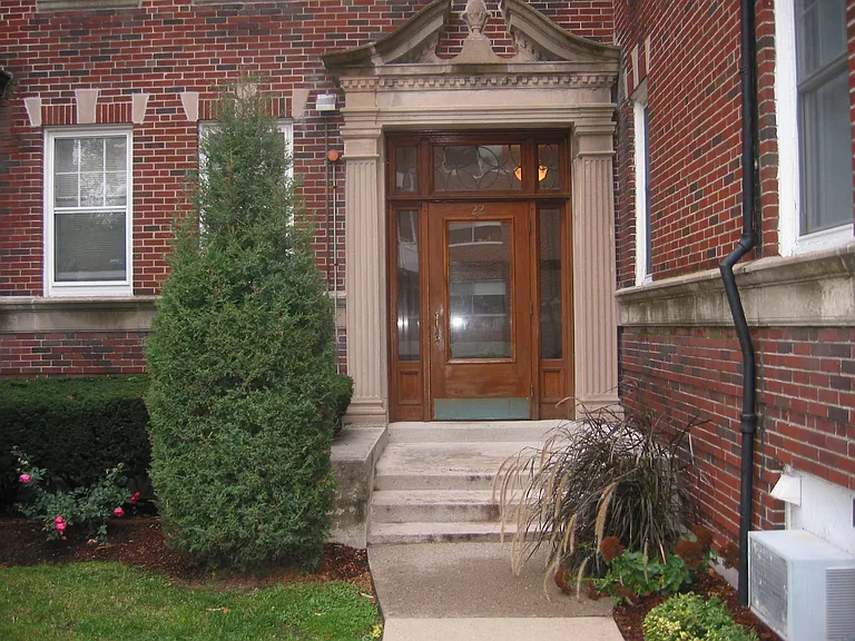 22 Concord Ave #F — Photo 14