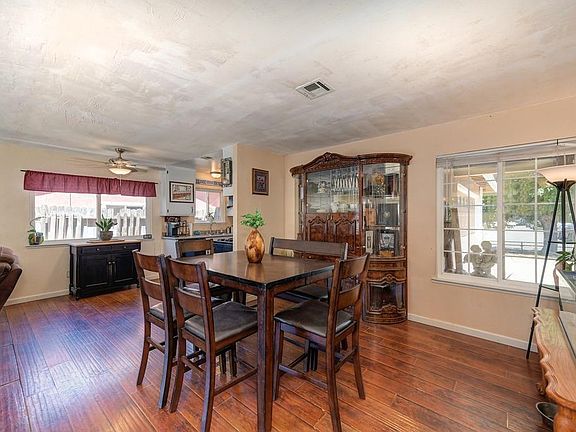 2nd image of 3916 Galbrath Dr