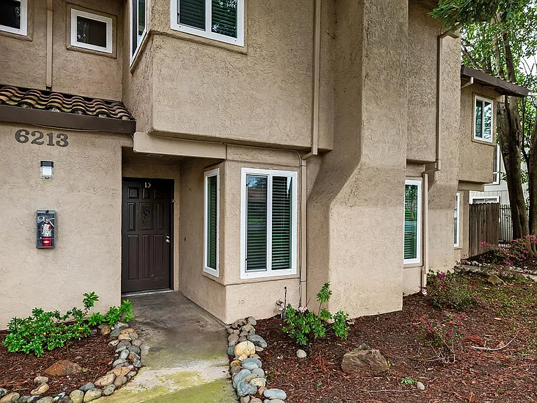 54 Quay Ct — Photo 72