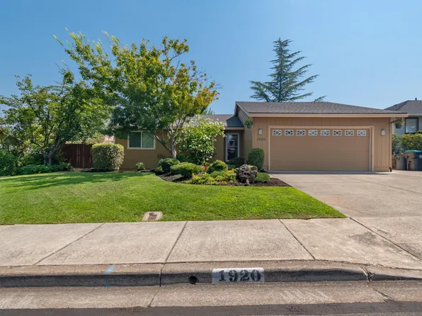 1920 Pinedale St, Medford, OR 97504