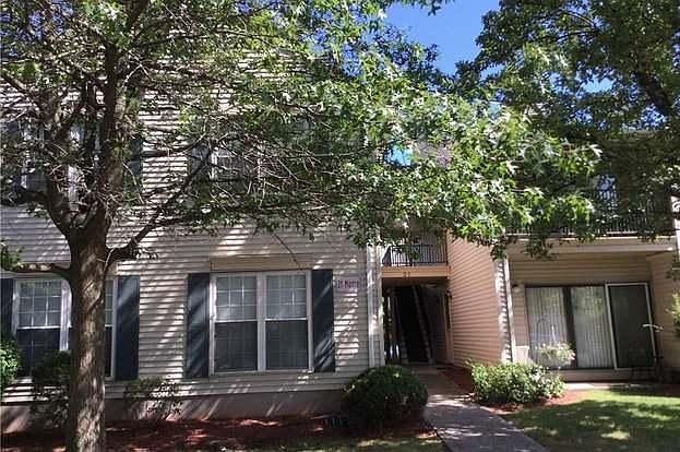 Entrance to building - unit is on the second floor at the top of the stairs - facing the mountains.