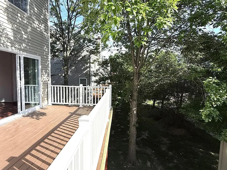 610 Brentwood Ct — Photo 26