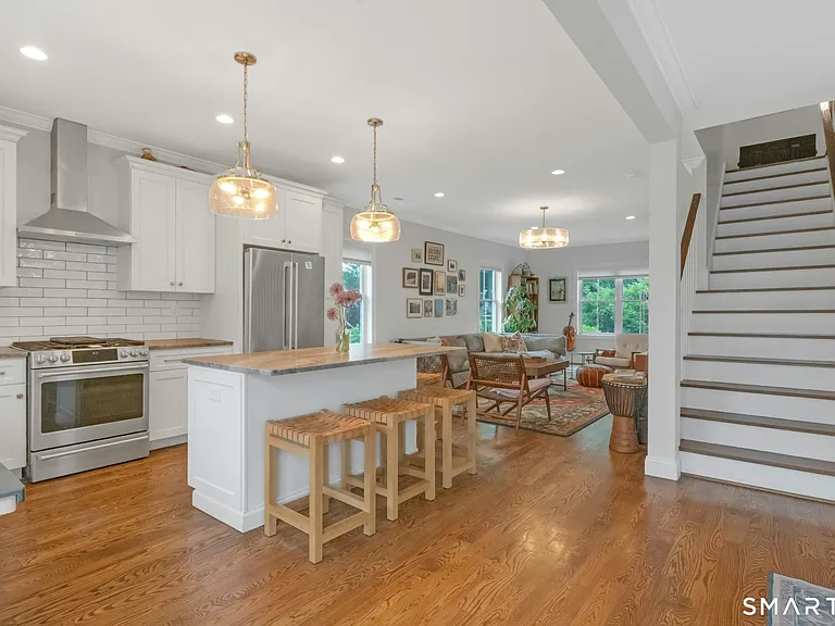 210 High Ridge Ave — Photo 7