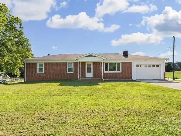 309 Salem Rd, Morganton, NC 28655