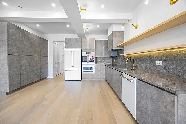 Rented by Gazal International Brokerage Group | media 6