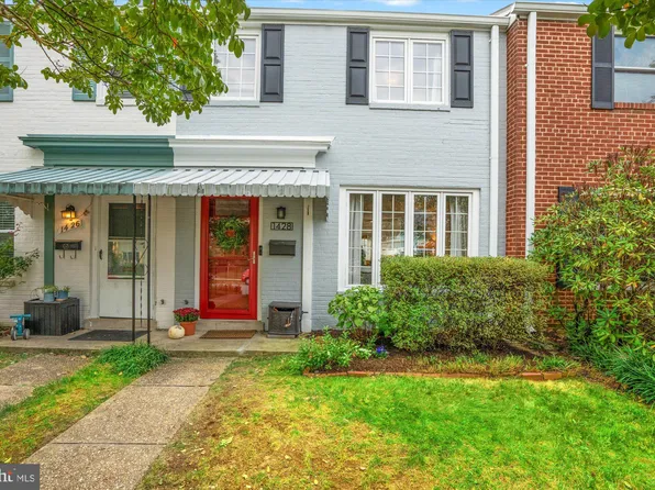 1428 Woodbine St, Alexandria, VA 22302