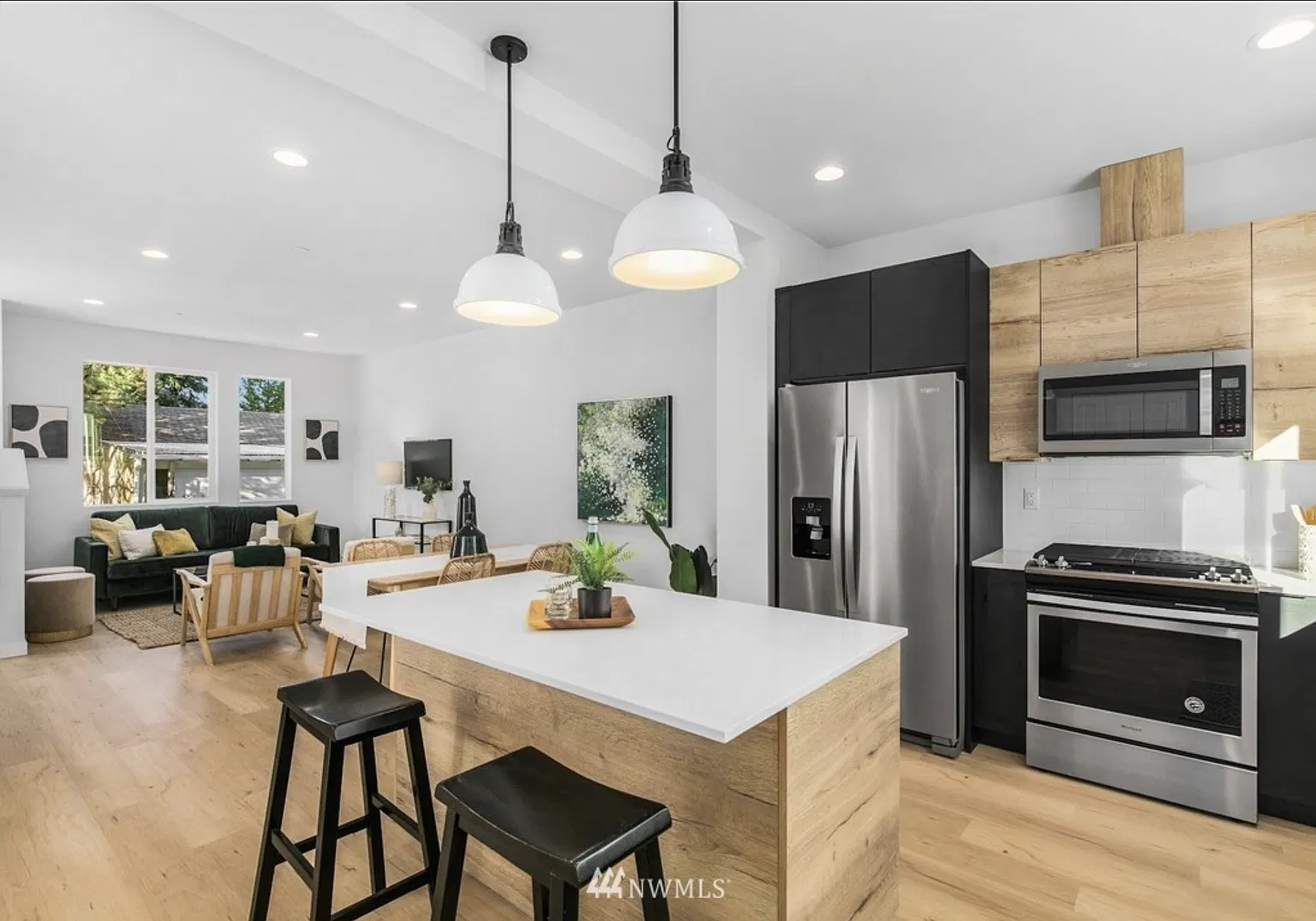 4 bed, 2.5 bath, 1667 sqft, $3,350 — Photo 1