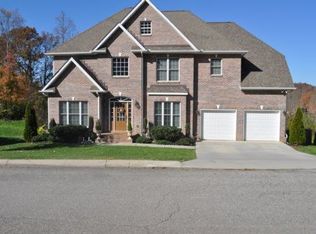 2005 Cascade Falls Ln, Knoxville, TN 37931