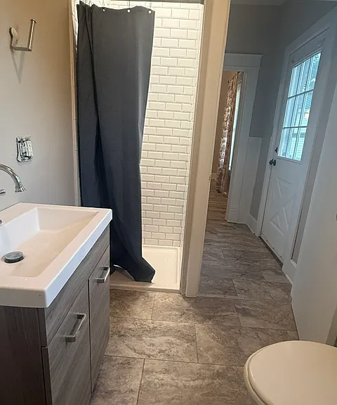 409 Walnut St — Photo 15