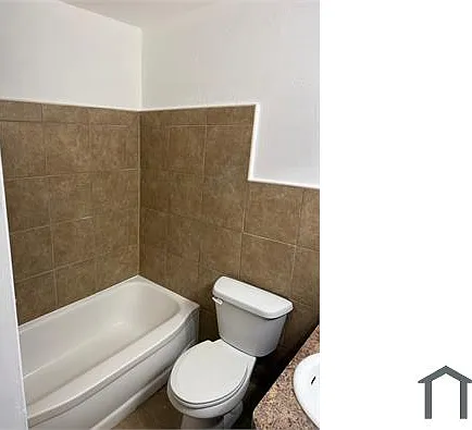 741 Carter St NW #7 — Photo 6
