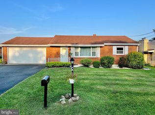 1091 Acri Dr, Harrisburg, PA 17111