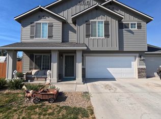 930 SW Accipiter Pl, Mountain Home, ID 83647