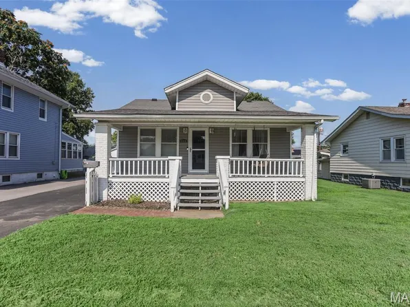 644 N 1st St, Wood River, IL 62095