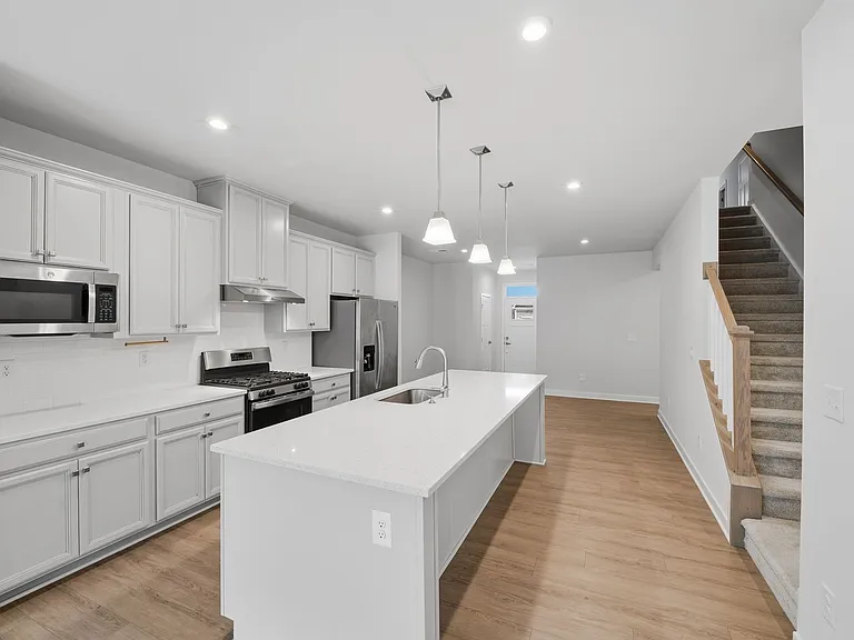 6258 Ashton Park Dr — Photo 10