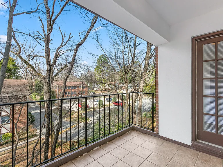 1826F N Elm St #F — Photo 8
