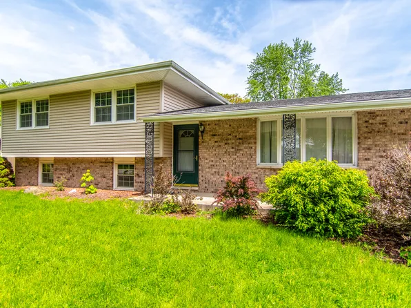 23809 Willow Ln, Minooka, IL 60447