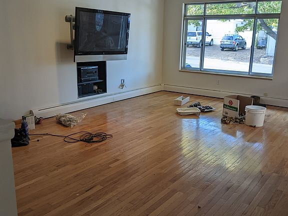 2nd image of 907 3rd St