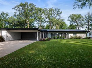 5205 N Hickory Rd, Muncie, IN 47303