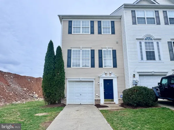 317 Bertelli Ct, Martinsburg, WV 25403