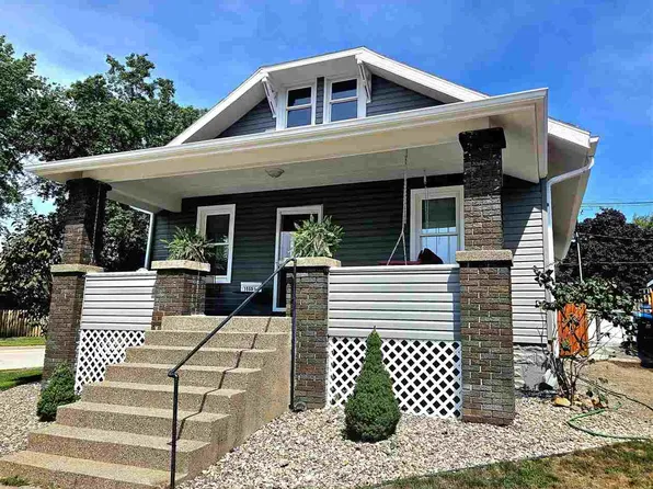 1559 1/2 Washington St, Muscatine, IA 52761