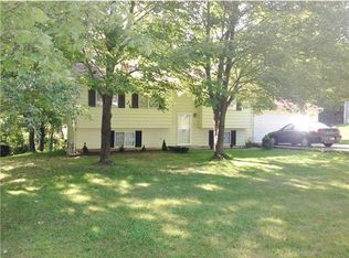 1040 Clarksville Rd, Hermitage, PA 16148