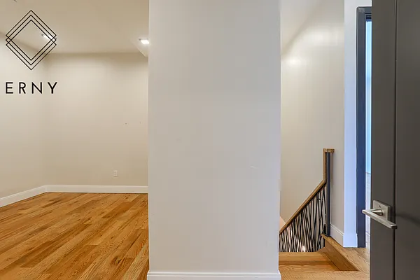 Rented by ERNY LLC | media 41