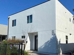 211 W 43rd St #1/2, Los Angeles, CA 90037