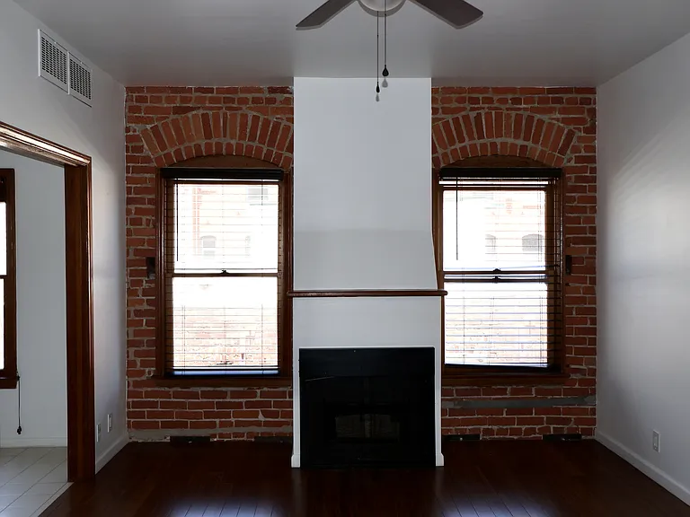 Burnside Apartments — Photo 7