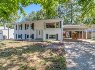 4 Saint Mark Dr, Saint Peters, MO