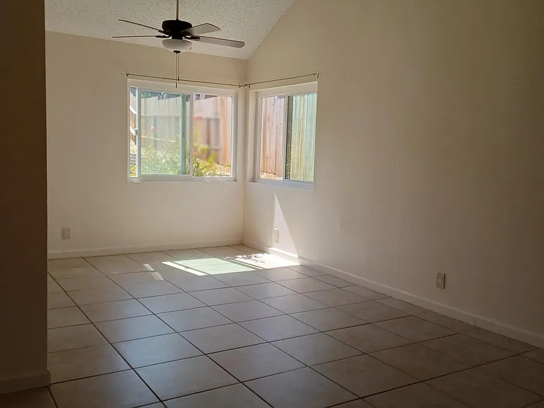 11929 Albion Way — Photo 7