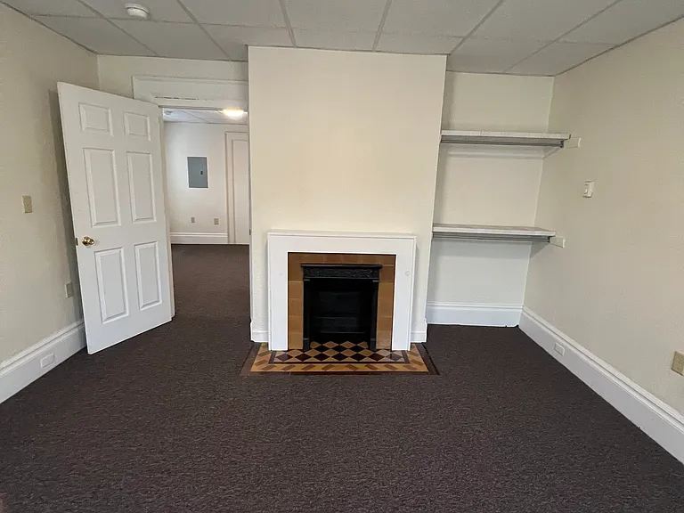 422 Walnut St #1 — Photo 9