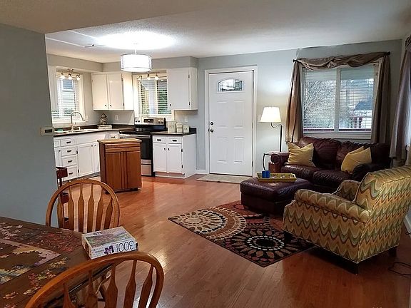 4th image of 3121 Preble St