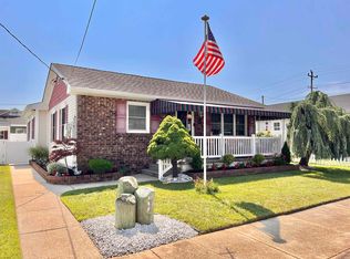 102 E Denver Ave, Wildwood Crest, NJ 08260