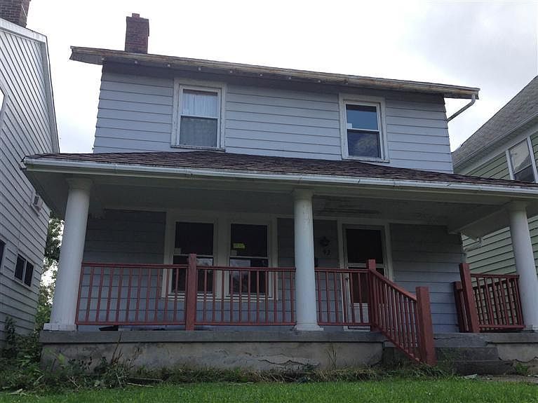 1st image of 92 Fernwood Ave