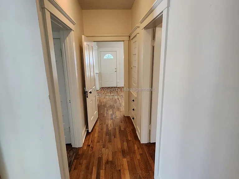 1014 SW 9th St — Photo 5
