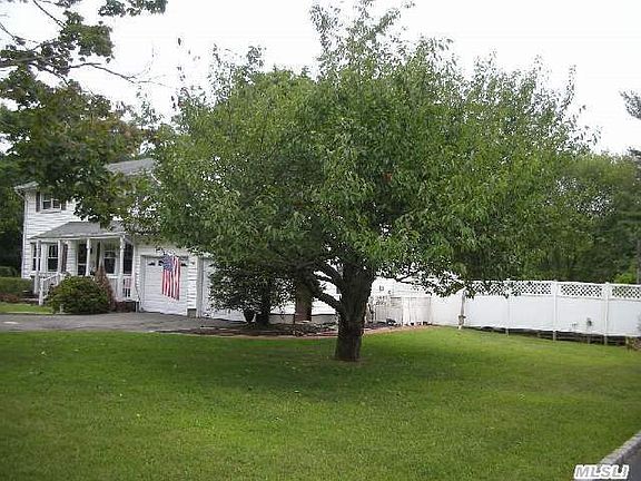 2nd image of 167 Swan Lake Dr