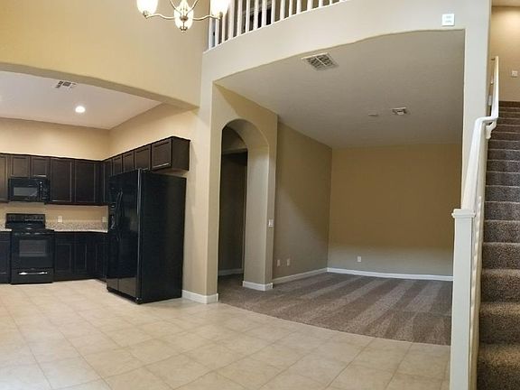 Kitchen/ Living Room