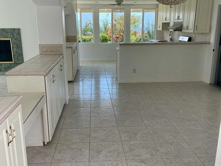 1148 Colina Vis — Photo 2